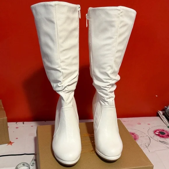 Wild White Knee‑High Stiletto Boots Women’s 5.5 | 3.5” Heel | New With Box - Picture 4 of 10